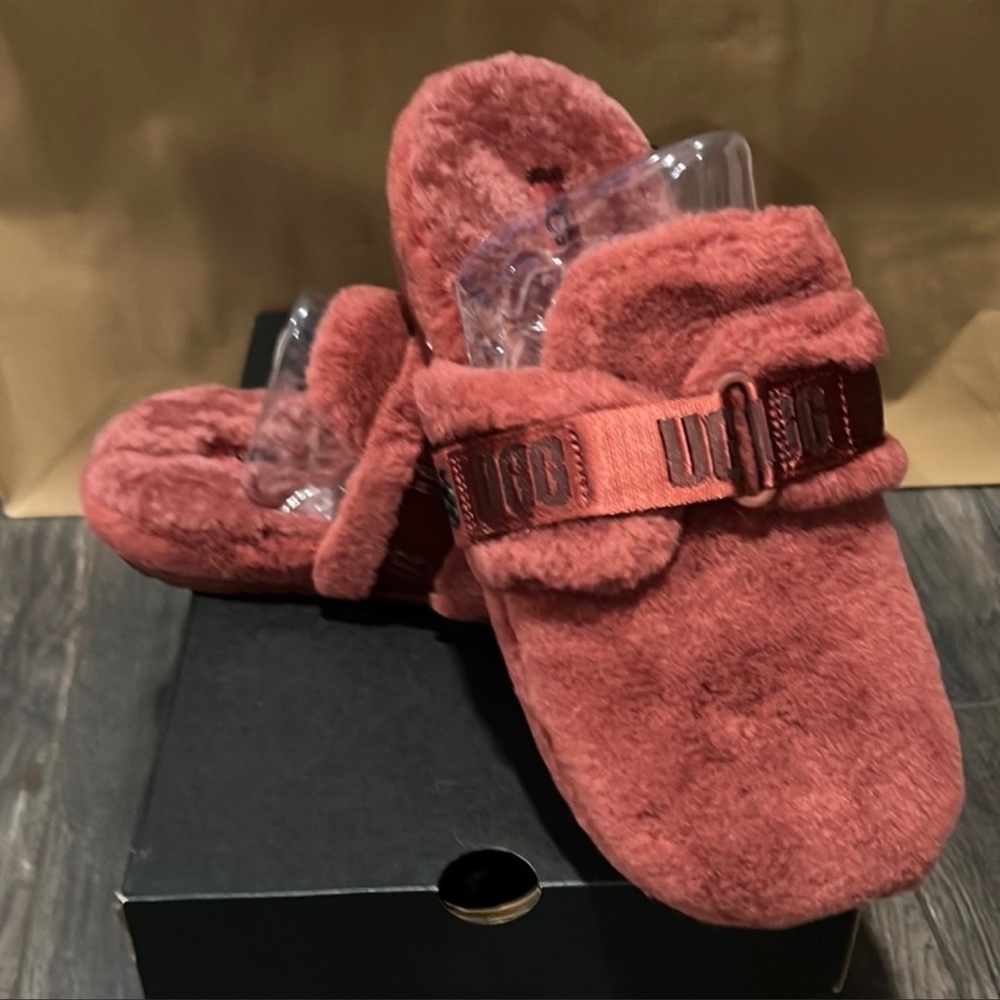 Ugg Fluff it slippers